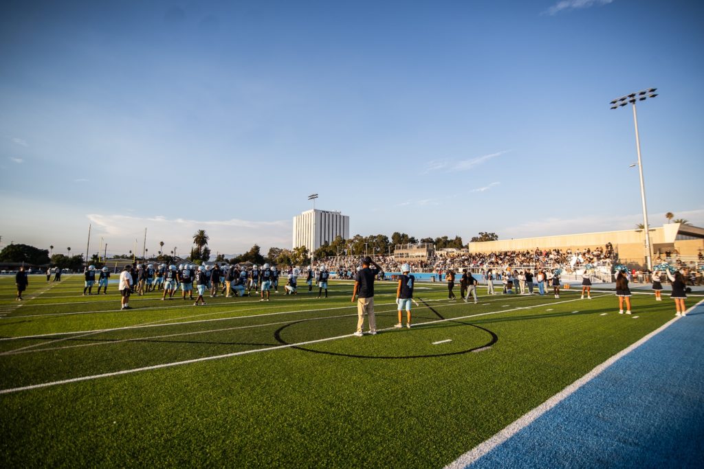Comptonfootball8 22 25 05705