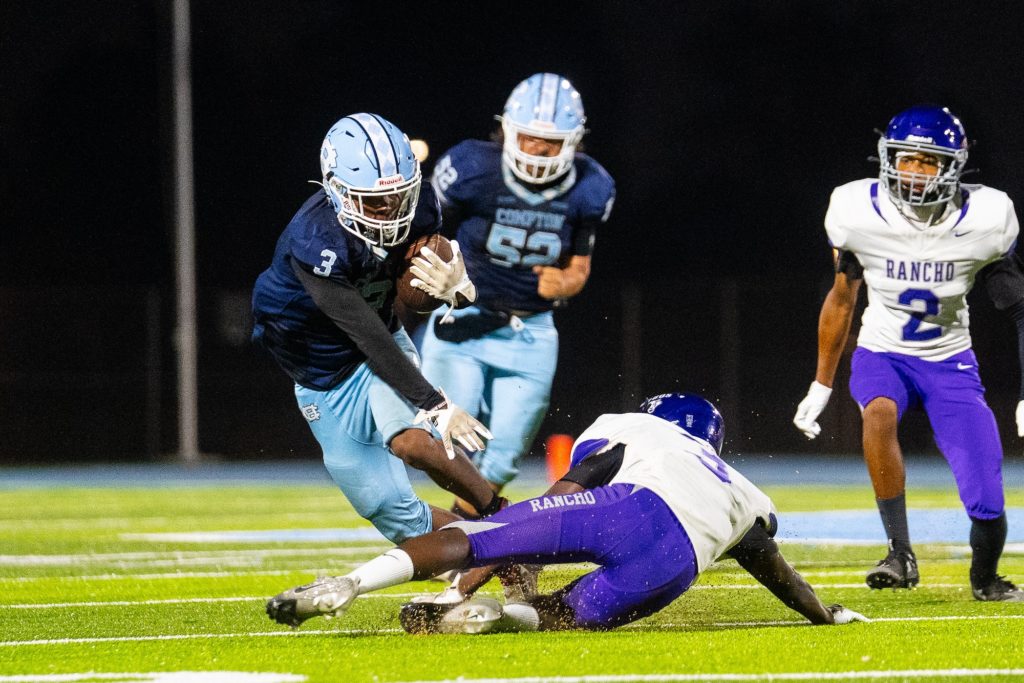 Comptonfootball8 22 25 06456