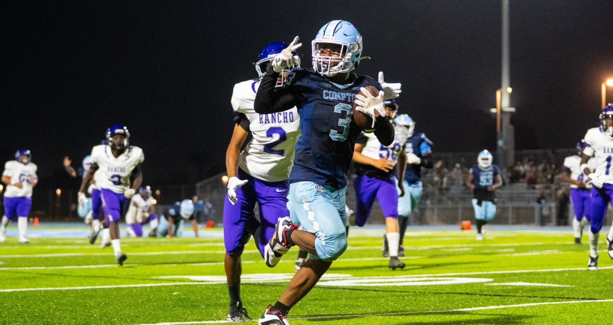Comptonfootball8 22 25 06471