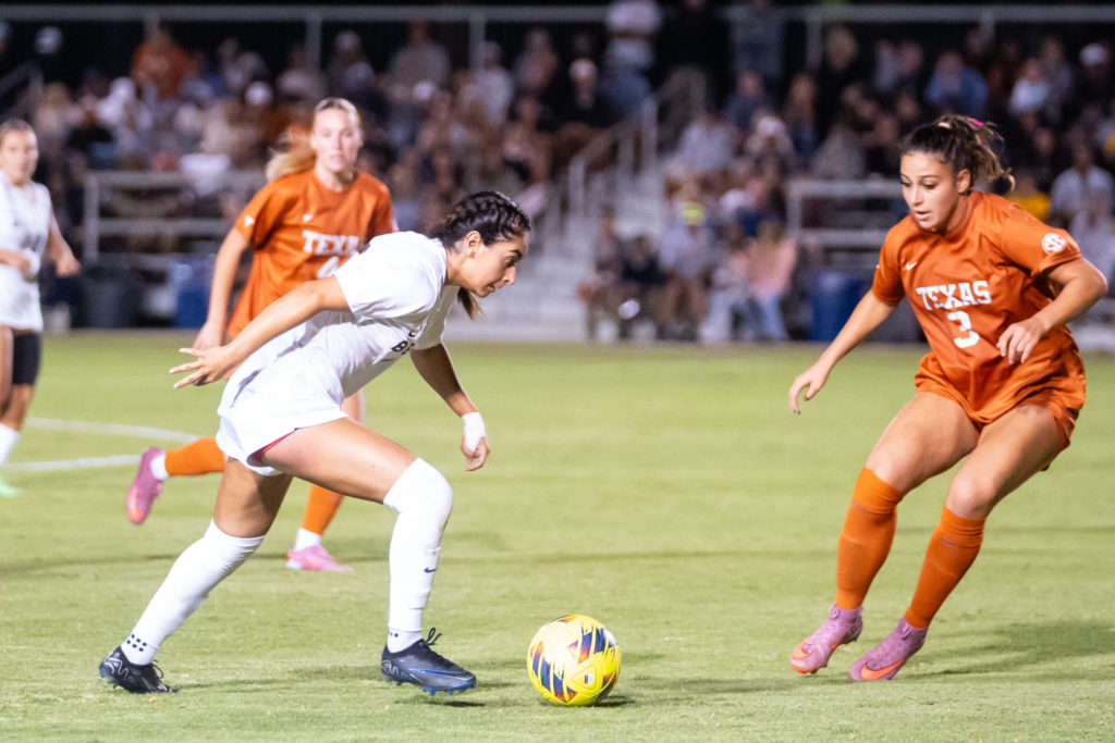 Lbsuvstexanssoccer 13