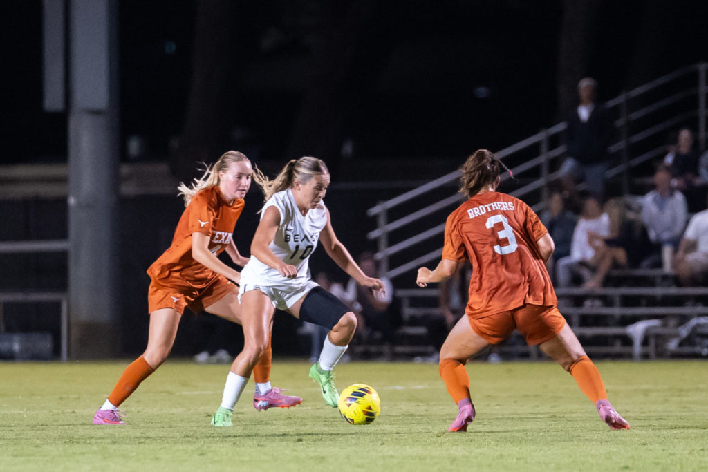 Lbsuvstexanssoccer 28