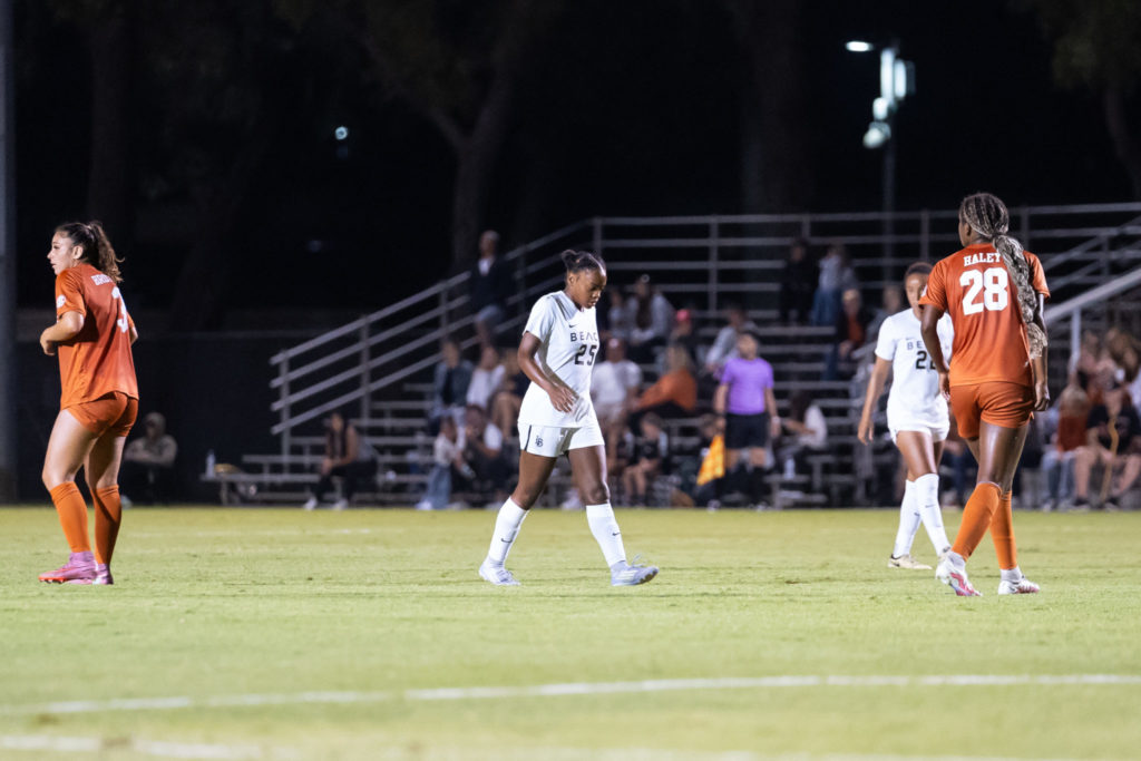 Lbsuvstexanssoccer 31
