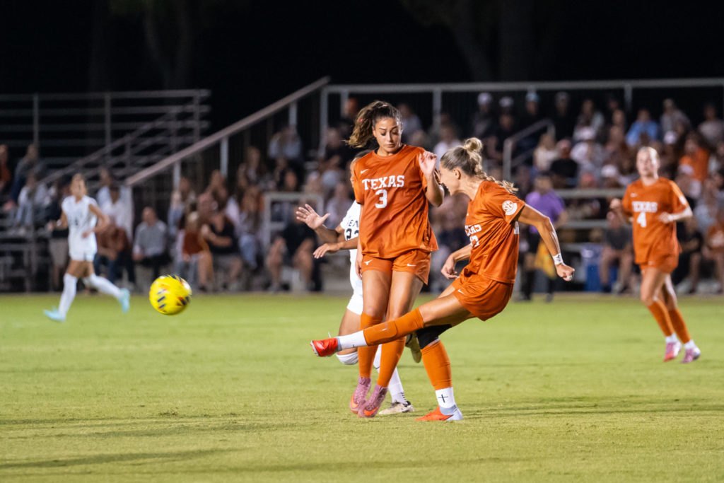 Lbsuvstexanssoccer 37