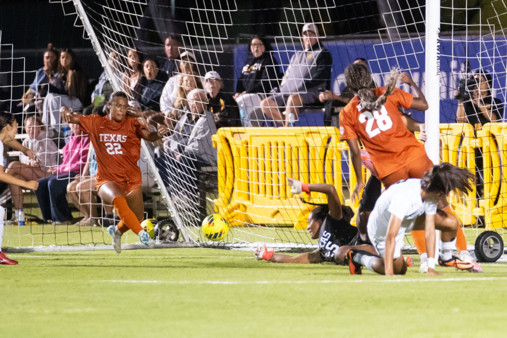 Lbsuvstexanssoccer 4
