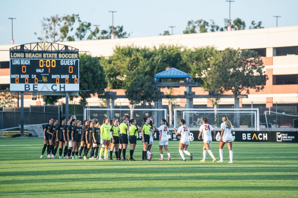 Lbsuvsuscwsoccer 03355