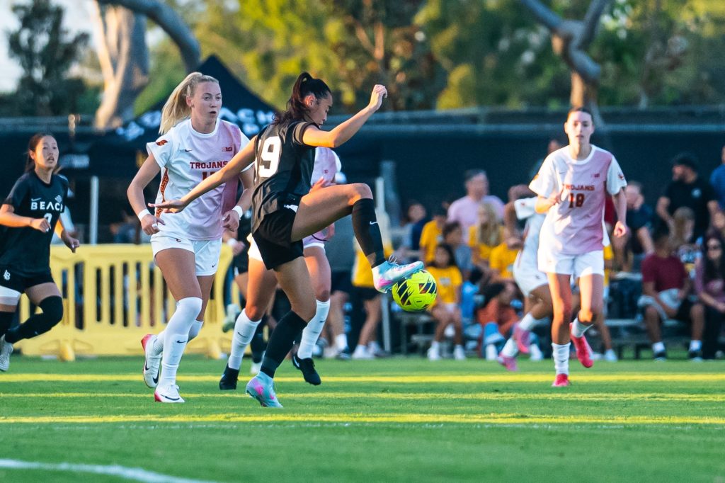 Lbsuvsuscwsoccer 03357