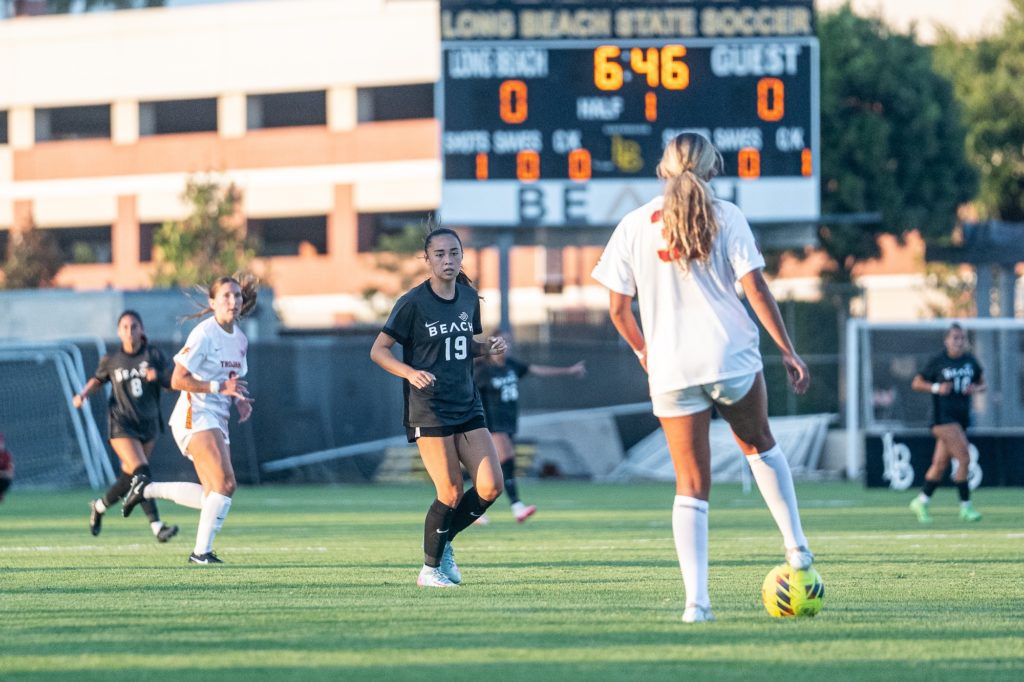 Lbsuvsuscwsoccer 03369