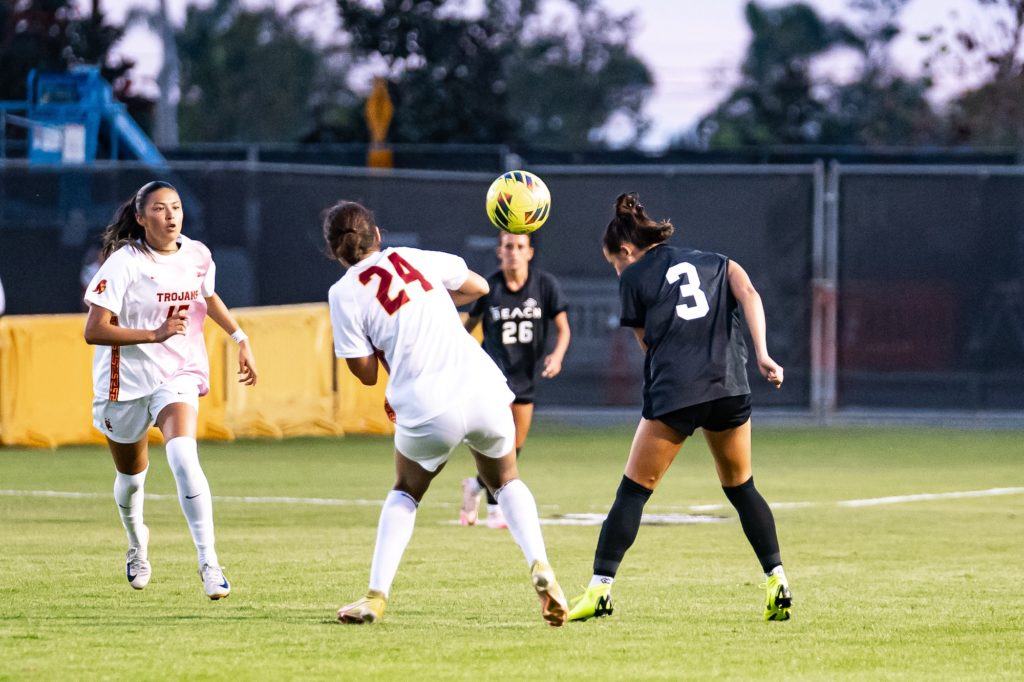Lbsuvsuscwsoccer 03766