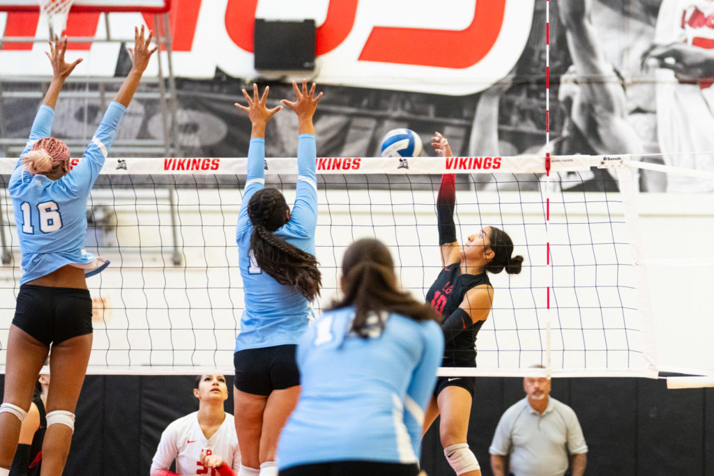 Lbcc vs moorpark 08393