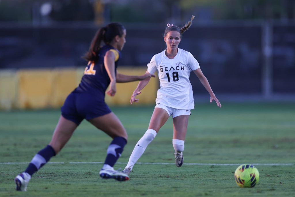 2025 10 05 562 wsoc lbsuvsuci 013