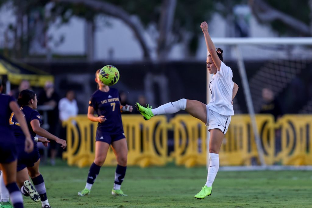 2025 10 05 562 wsoc lbsuvsuci 014