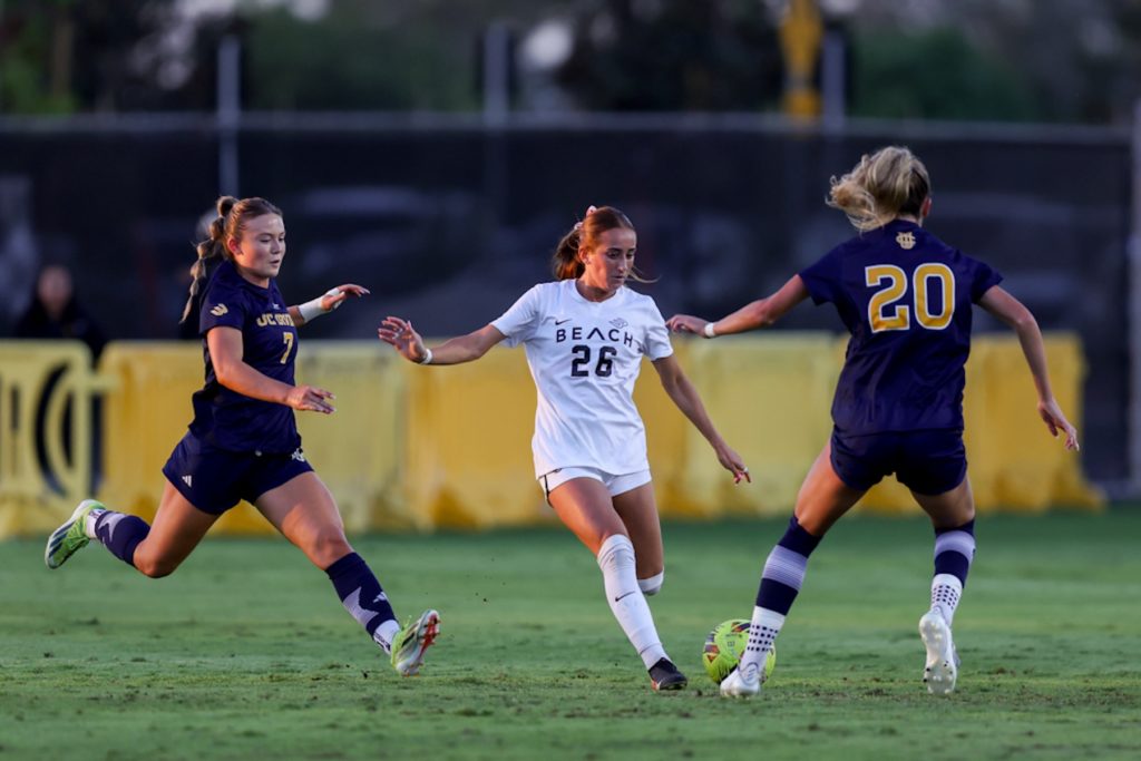 2025 10 05 562 wsoc lbsuvsuci 016