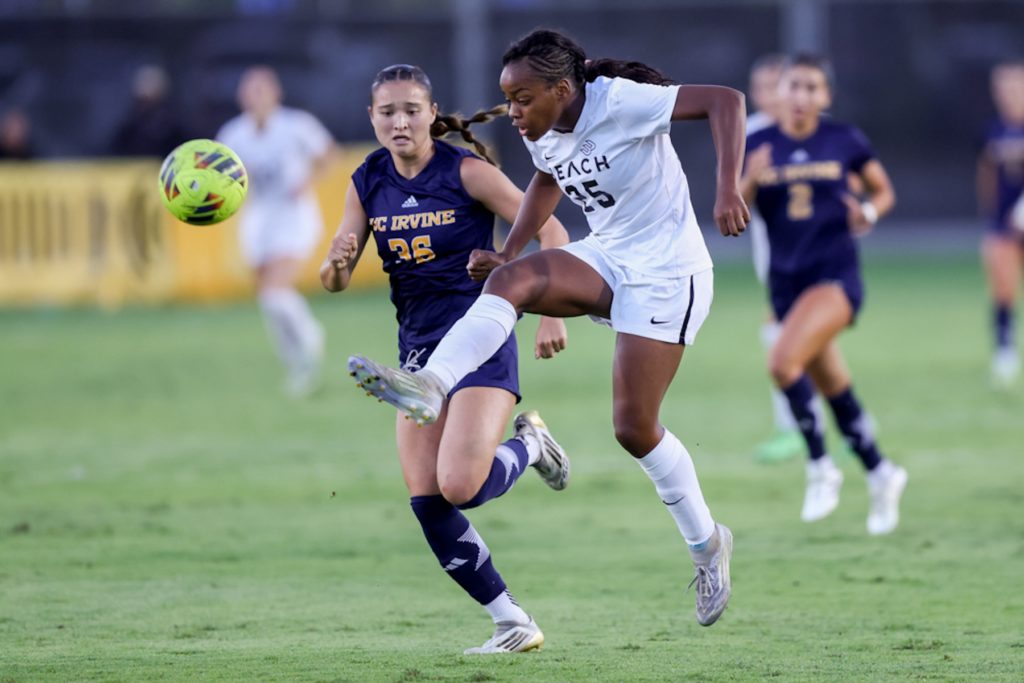 2025 10 05 562 wsoc lbsuvsuci 019