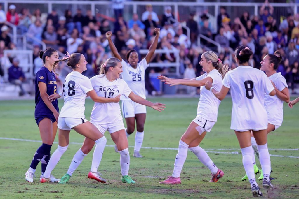 2025 10 05 562 wsoc lbsuvsuci 020