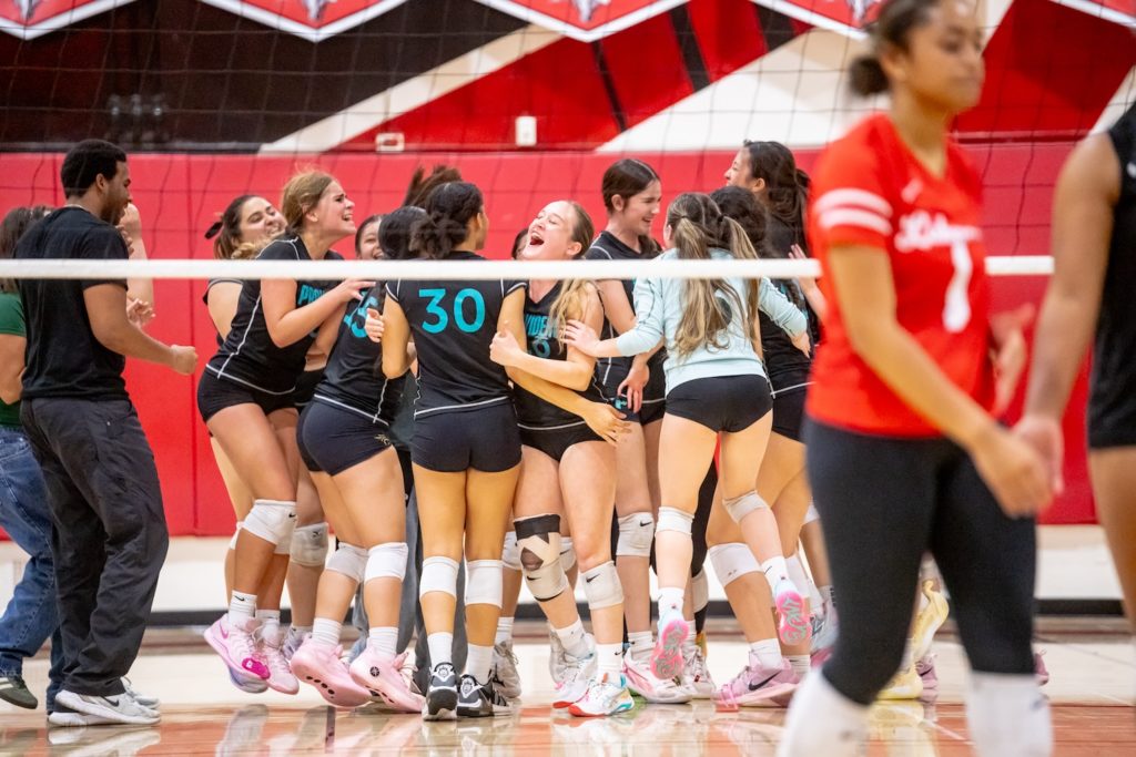 Lakewood girls vb play offs 00237