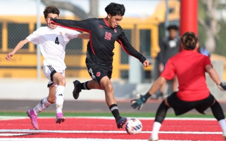 20240216 VBSoccerLakewood 562 010 1000x642