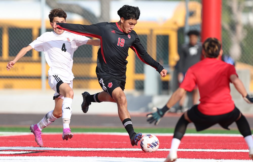 20240216 VBSoccerLakewood 562 010 1000x642