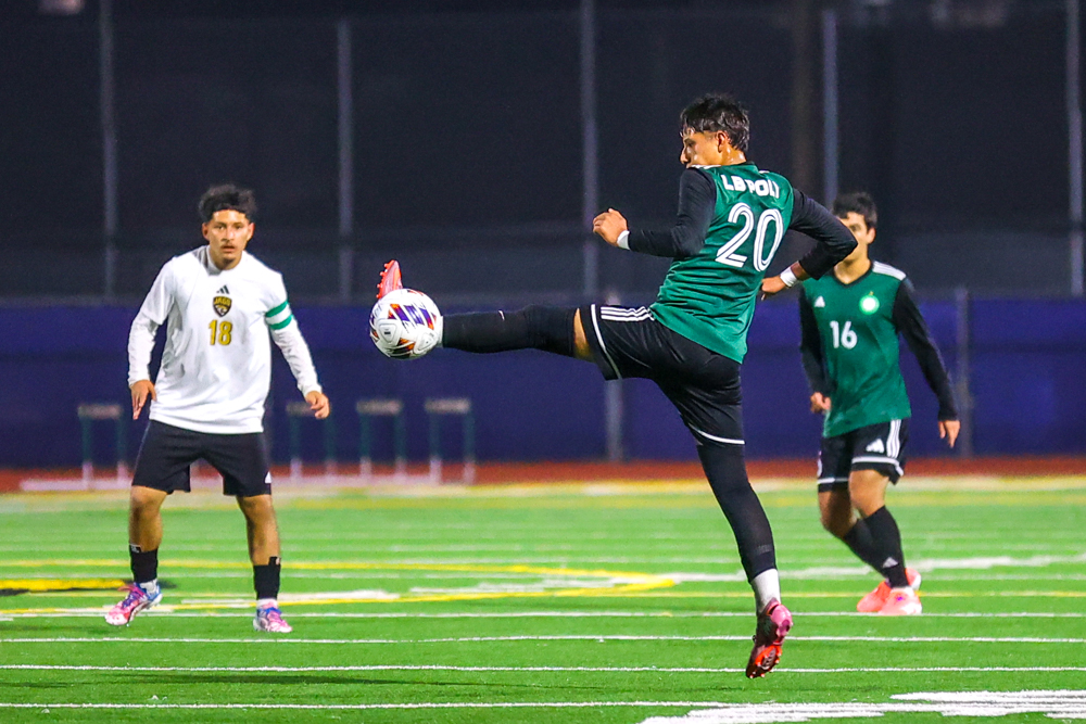 2025 12 17 VBSoccer PolyvsCabrillo