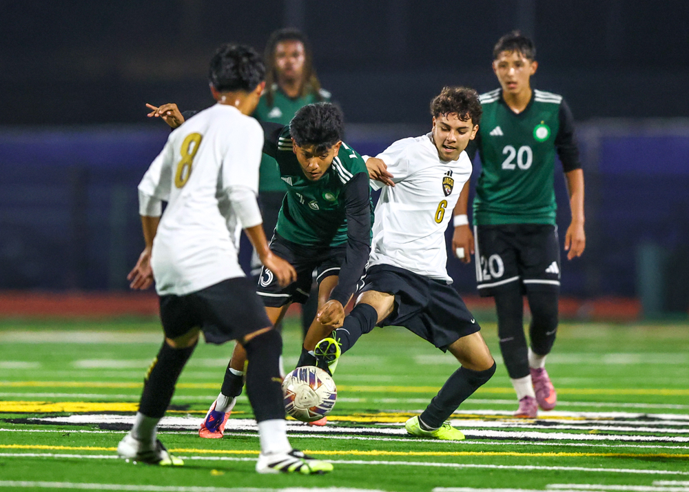 2025 12 17 VBSoccer PolyvsCabrillo