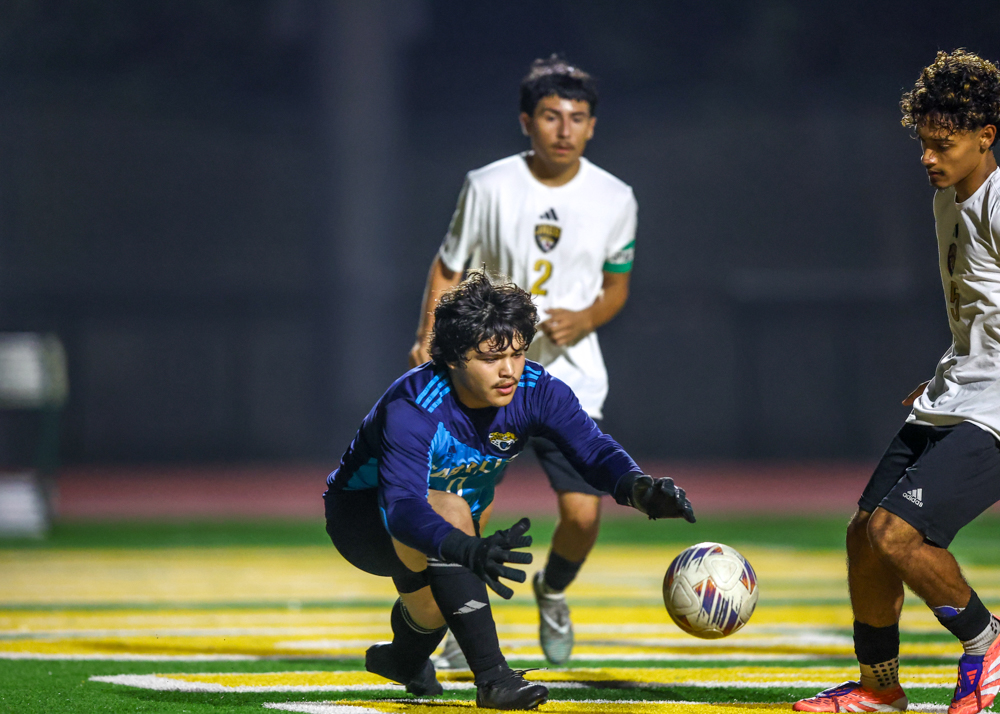 2025 12 17 VBSoccer PolyvsCabrillo