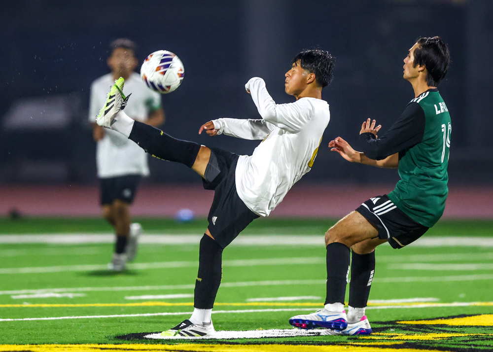 2025 12 17 VBSoccer PolyvsCabrillo