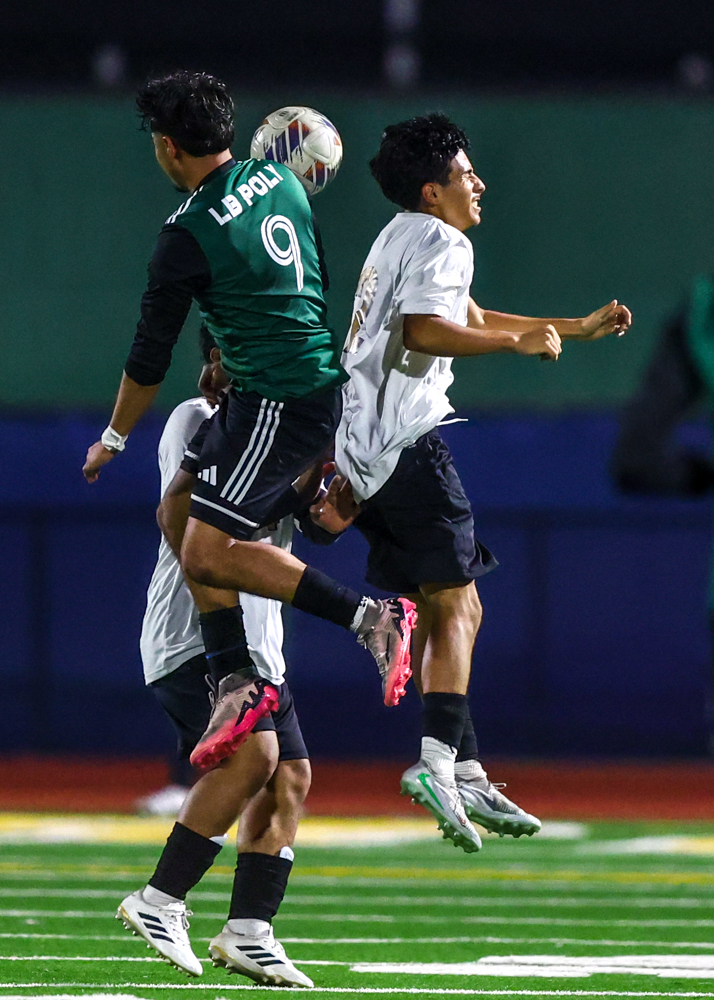 2025 12 17 VBSoccer PolyvsCabrillo