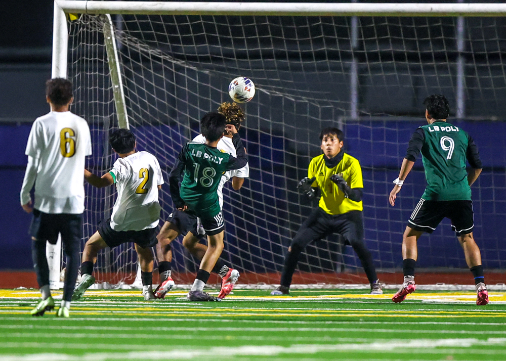 2025 12 17 VBSoccer PolyvsCabrillo