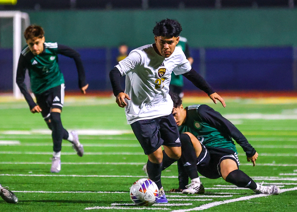 2025 12 17 VBSoccer PolyvsCabrillo