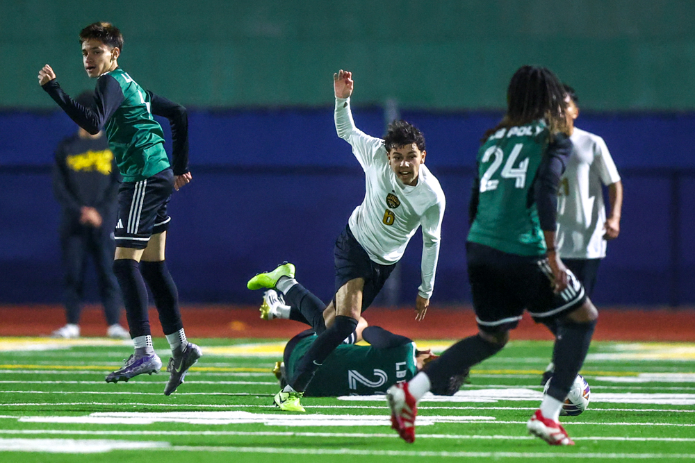 2025 12 17 VBSoccer PolyvsCabrillo