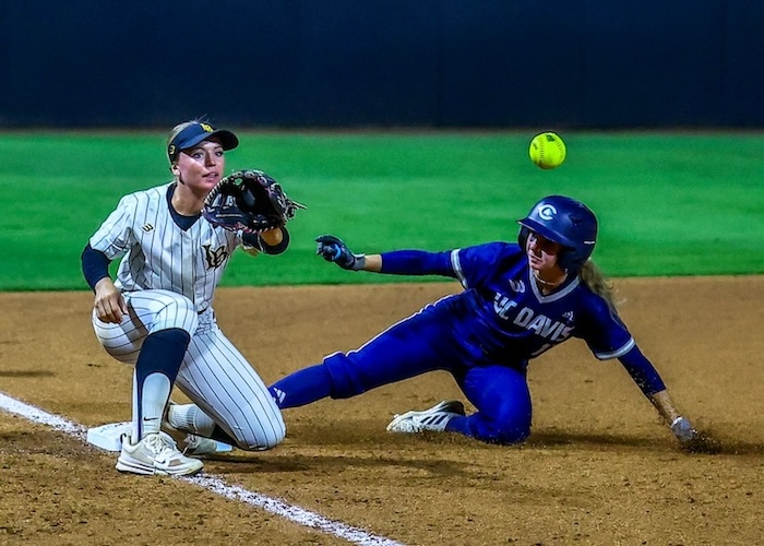 2026 04 03 562 Softball LBSUvsUCDavis