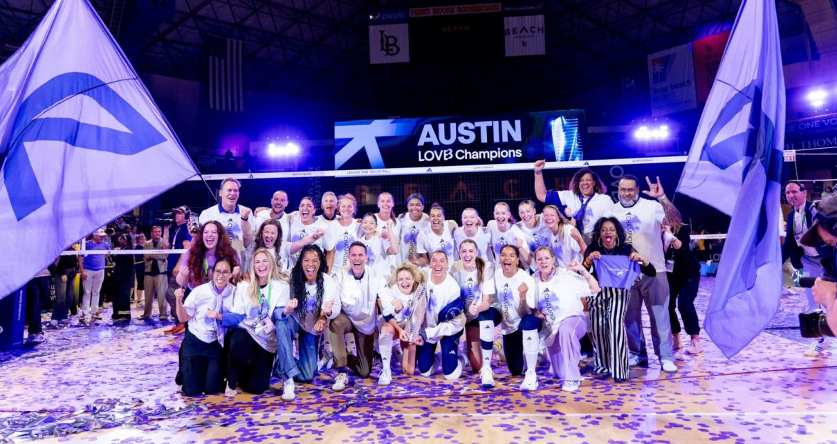 260418 ATXvsSLC GoldenSet+Celly 0107 copy