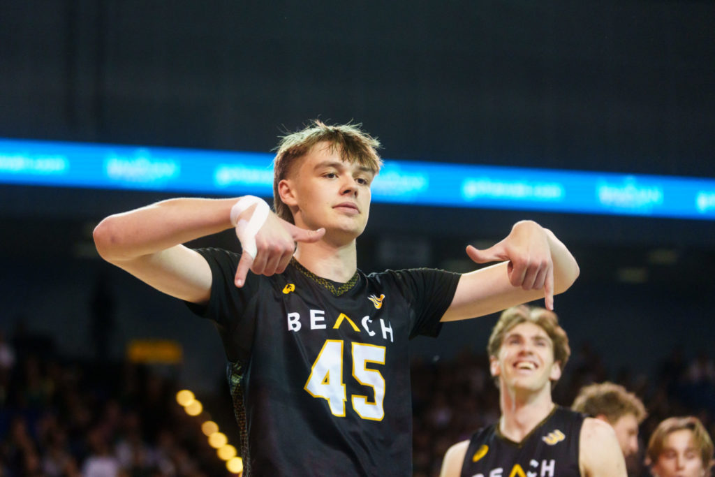 LBSU VS HAWAIIMVBRASHEEDRC 1