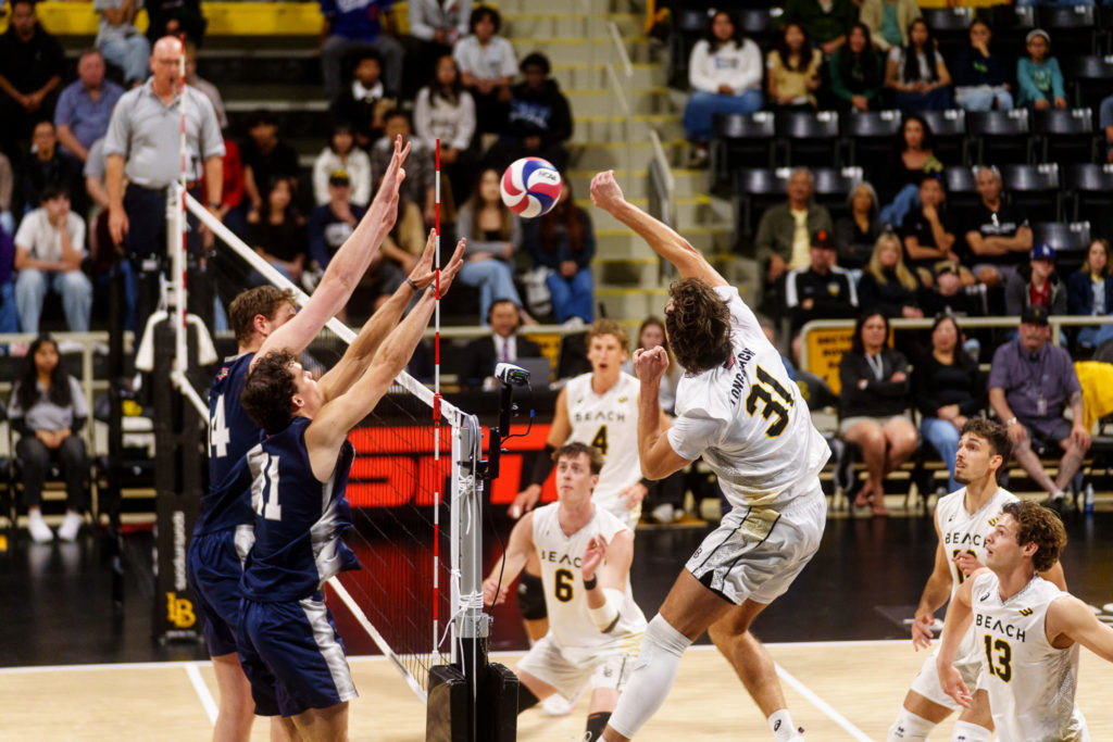LBSU vs UCSD MVB 1