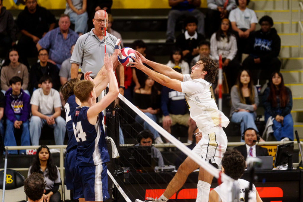 LBSU vs UCSD MVB 1
