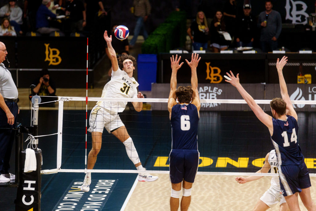 LBSU vs UCSD MVB 1