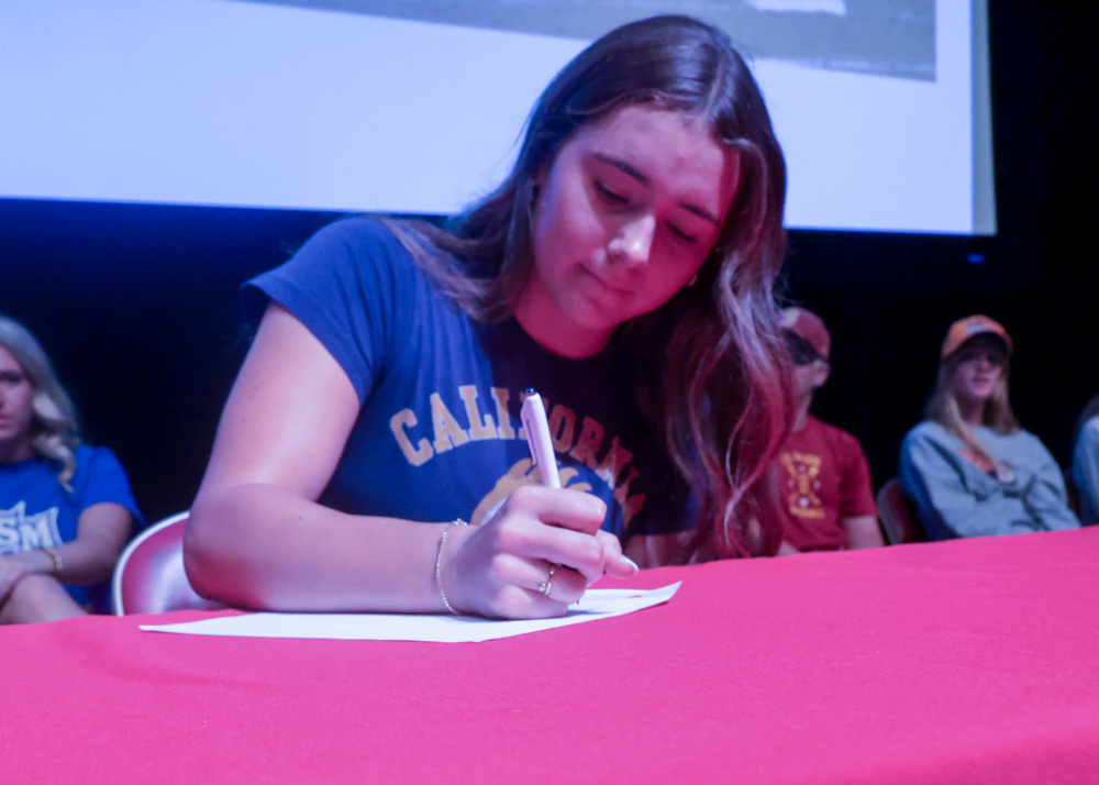 2026 05 18 562 WilsonSigningDay