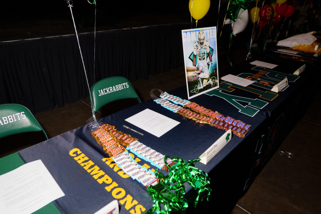 LBPOLYSIGNINGDAY 1