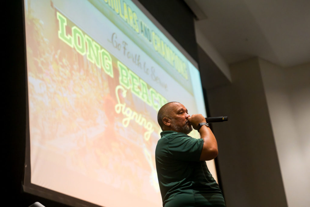 LBPOLYSIGNINGDAY 1