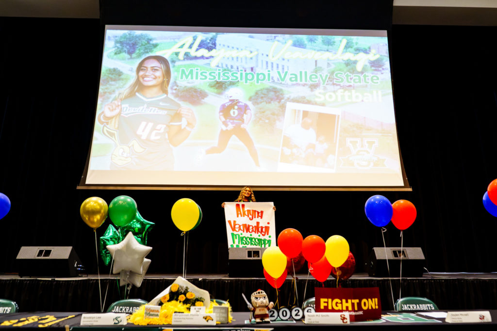 LBPOLYSIGNINGDAY 1