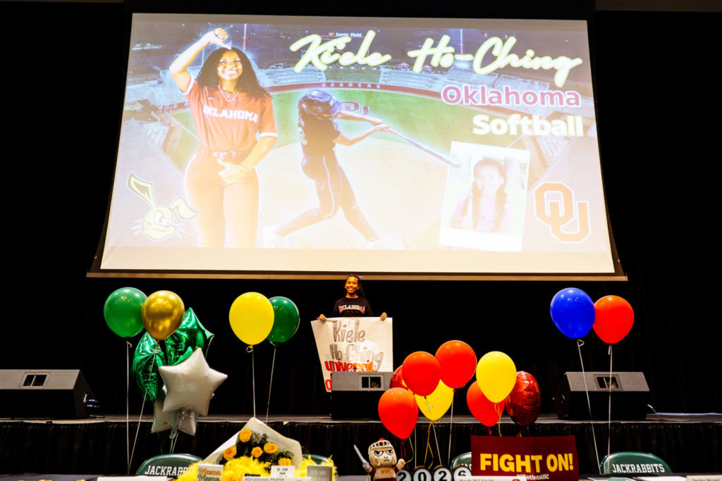 LBPOLYSIGNINGDAY 1
