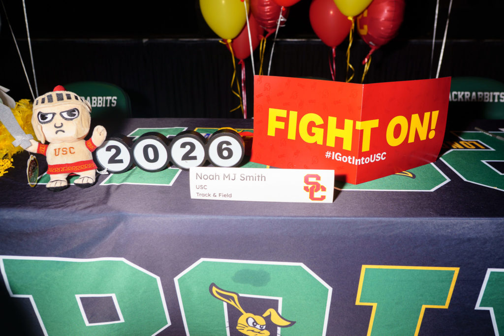 LBPOLYSIGNINGDAY 1