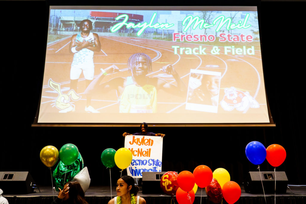 LBPOLYSIGNINGDAY 1