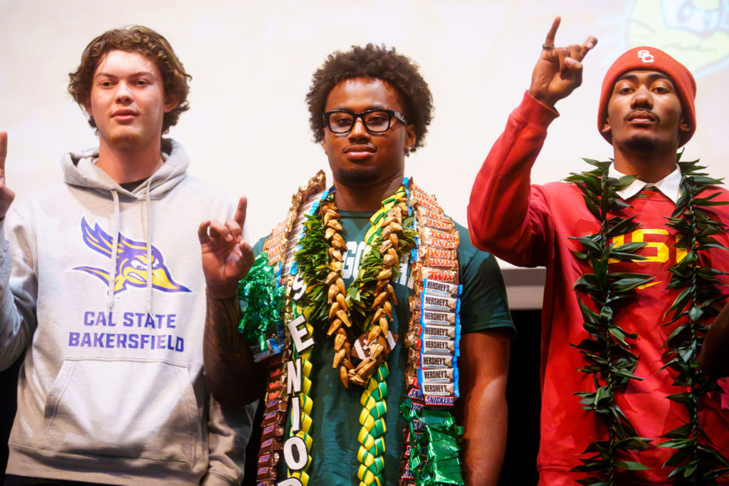LBPOLYSIGNINGDAY 1