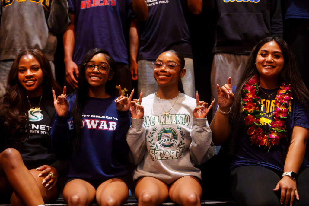 LBPOLYSIGNINGDAY 1