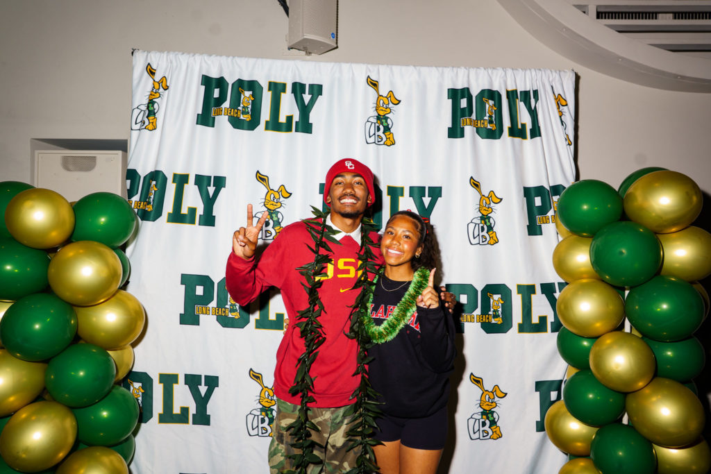 LBPOLYSIGNINGDAY 1