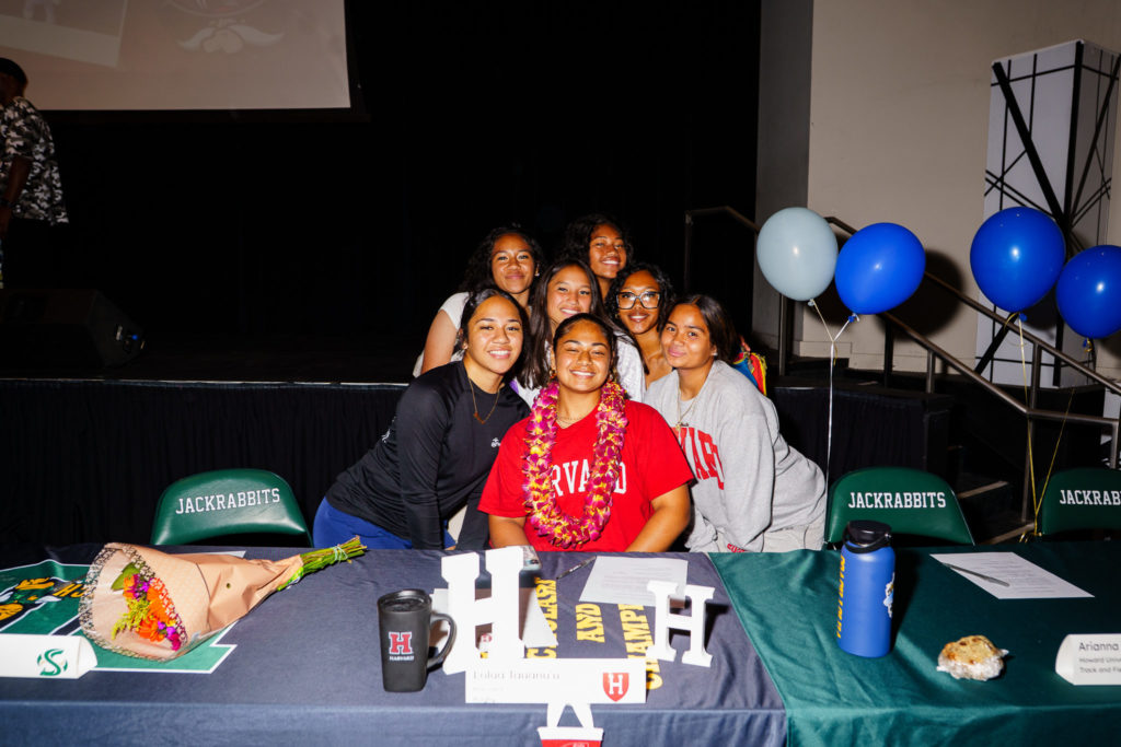 LBPOLYSIGNINGDAY 1