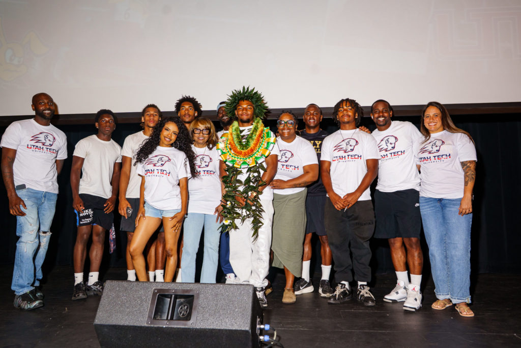 LBPOLYSIGNINGDAY 1
