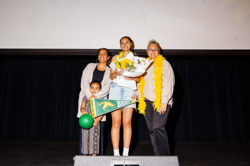 LBPOLYSIGNINGDAY 1