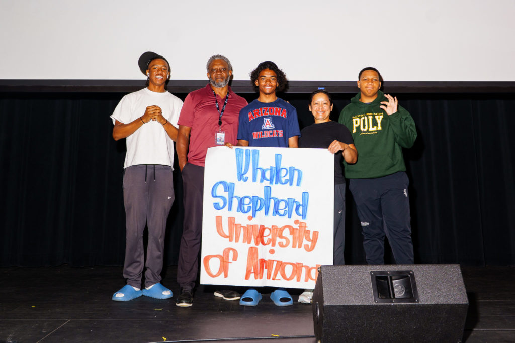 LBPOLYSIGNINGDAY 1