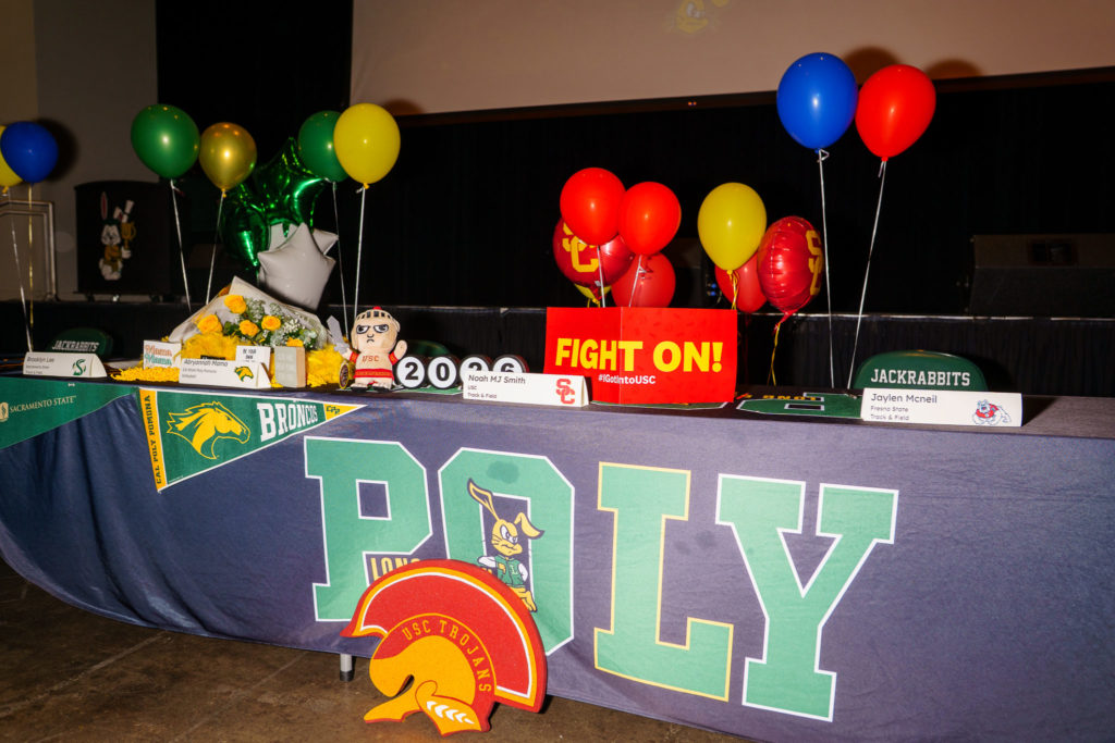 LBPOLYSIGNINGDAY 1